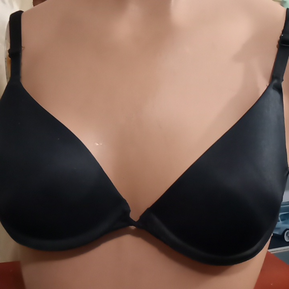 Victoria Secret  "Pink Support Bra with adjustable straps. Sz 32 B.